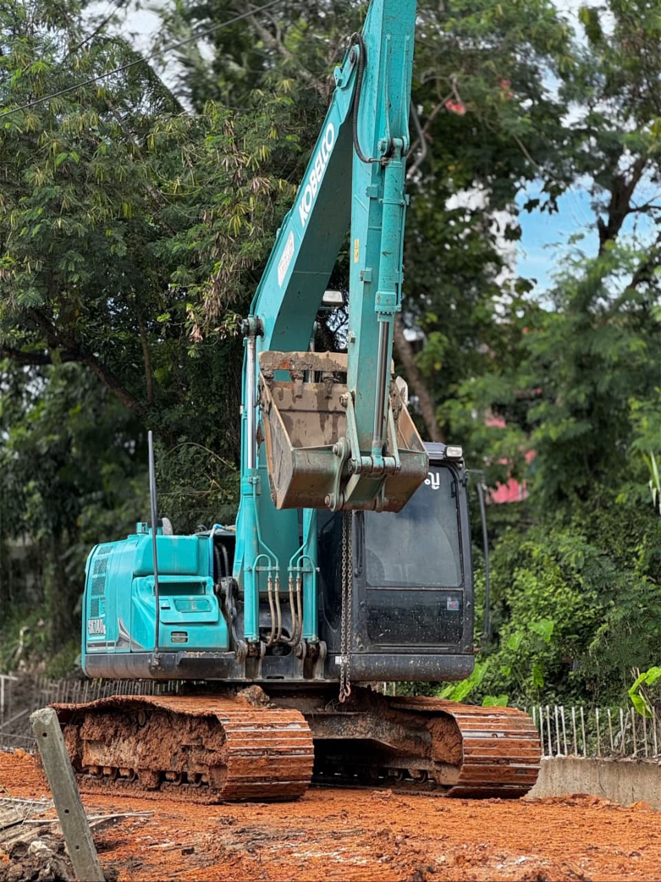 sewa excavator kudus